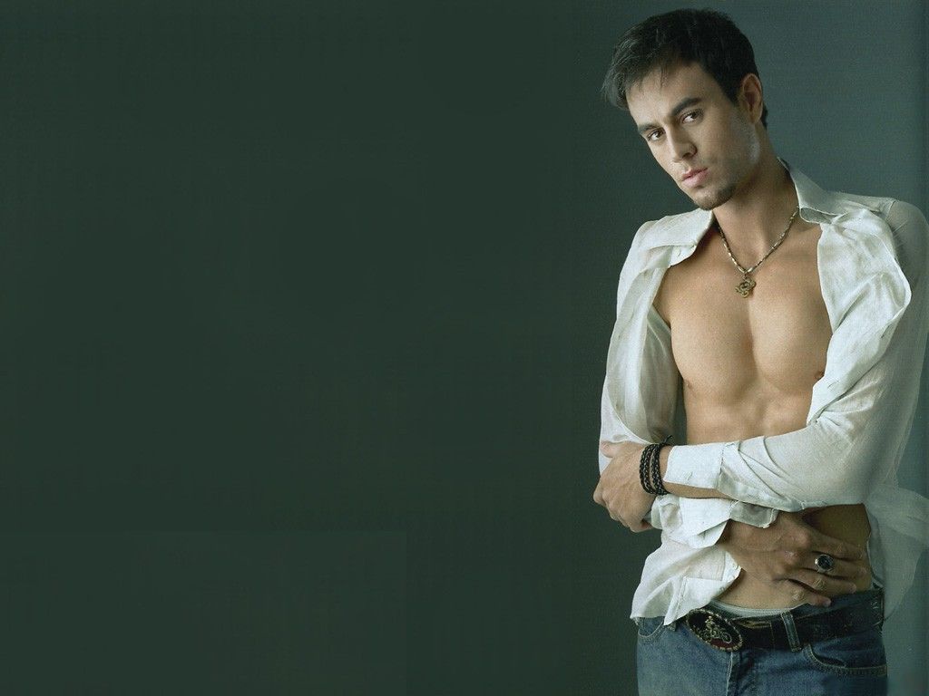 Enrique Miguel Iglesias - Gallery Photo Enrique Miguel Iglesias - Photo Set
